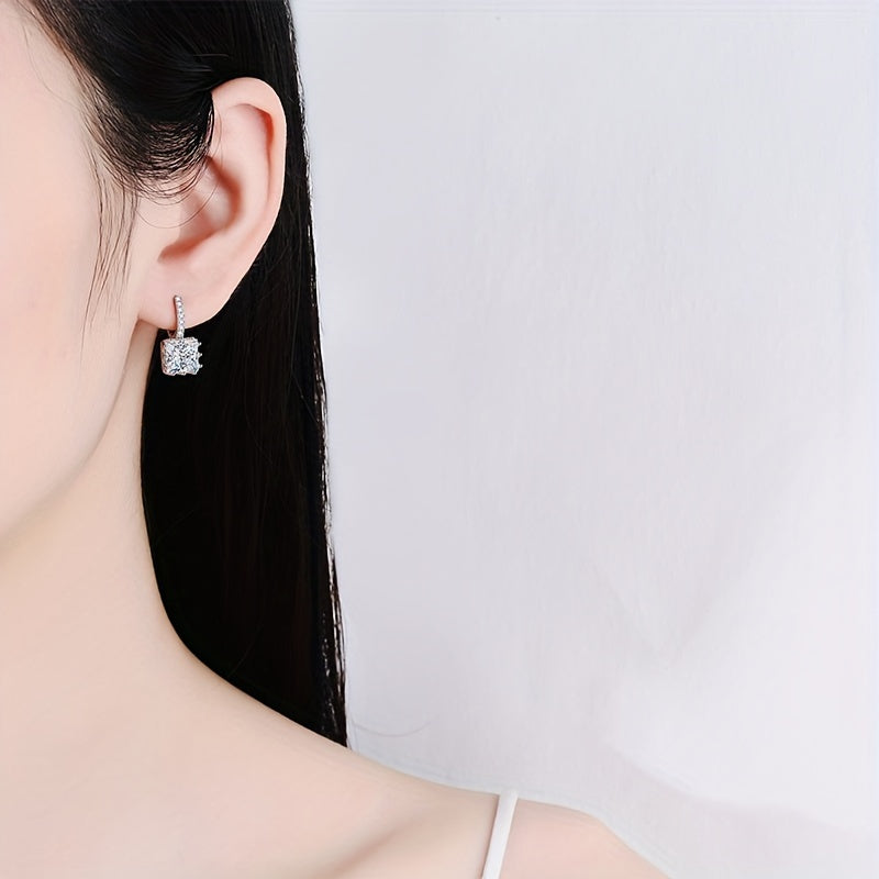A Pair Of 2 Carat Moissanite Earrings, Hypoallergenic 925 Sterling Silvery Moissanite Earrings, Elegant And Generous 925 Sterling Silvery Women's Earrings, Valentine's Day Gift Christmas Gift Mother's Day Gift
